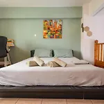 The Aura Vibrant Retreat Appartement *